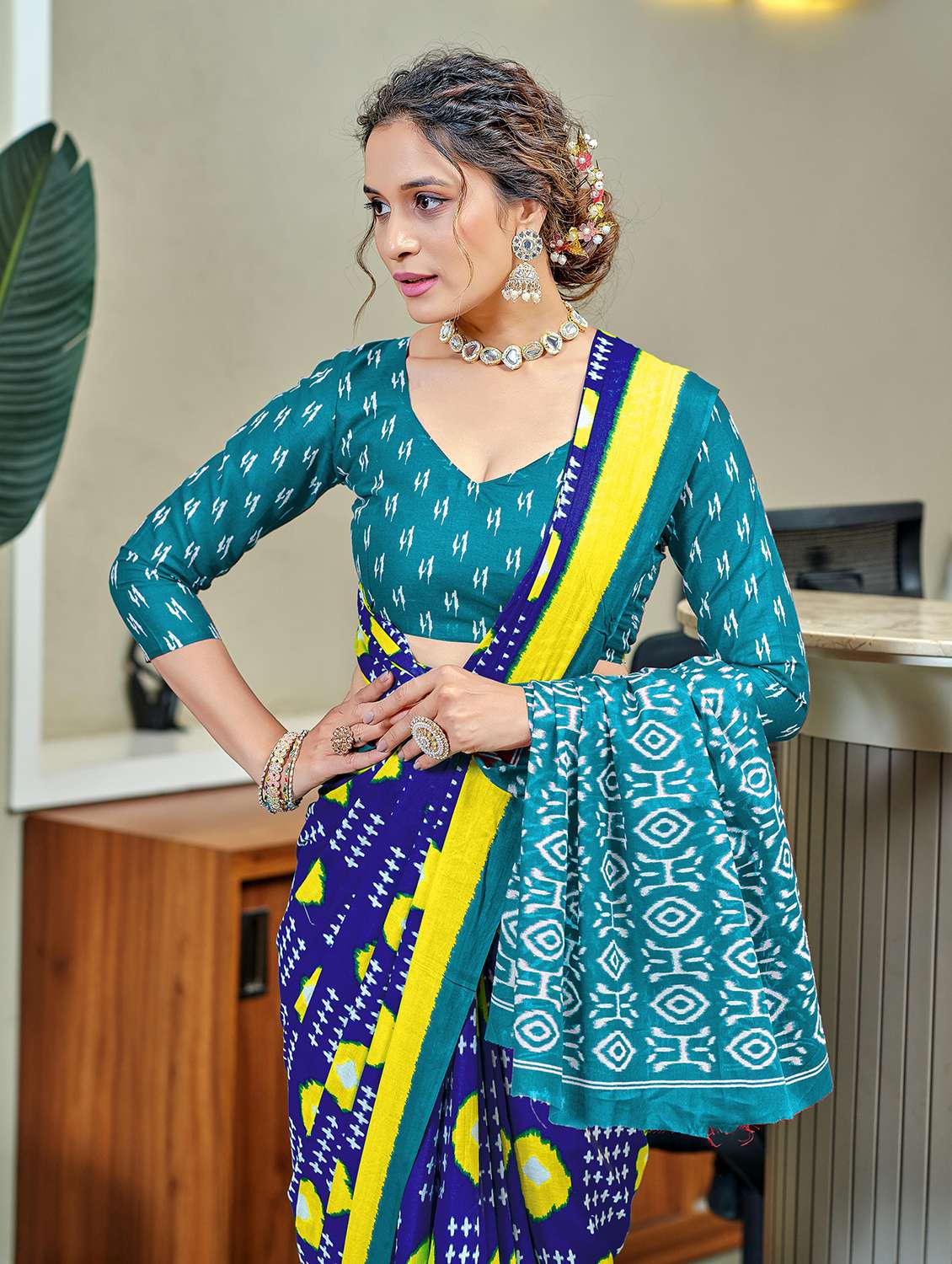 women printed casual wear saree with blouse - 22328691 -  Standard Image - 2