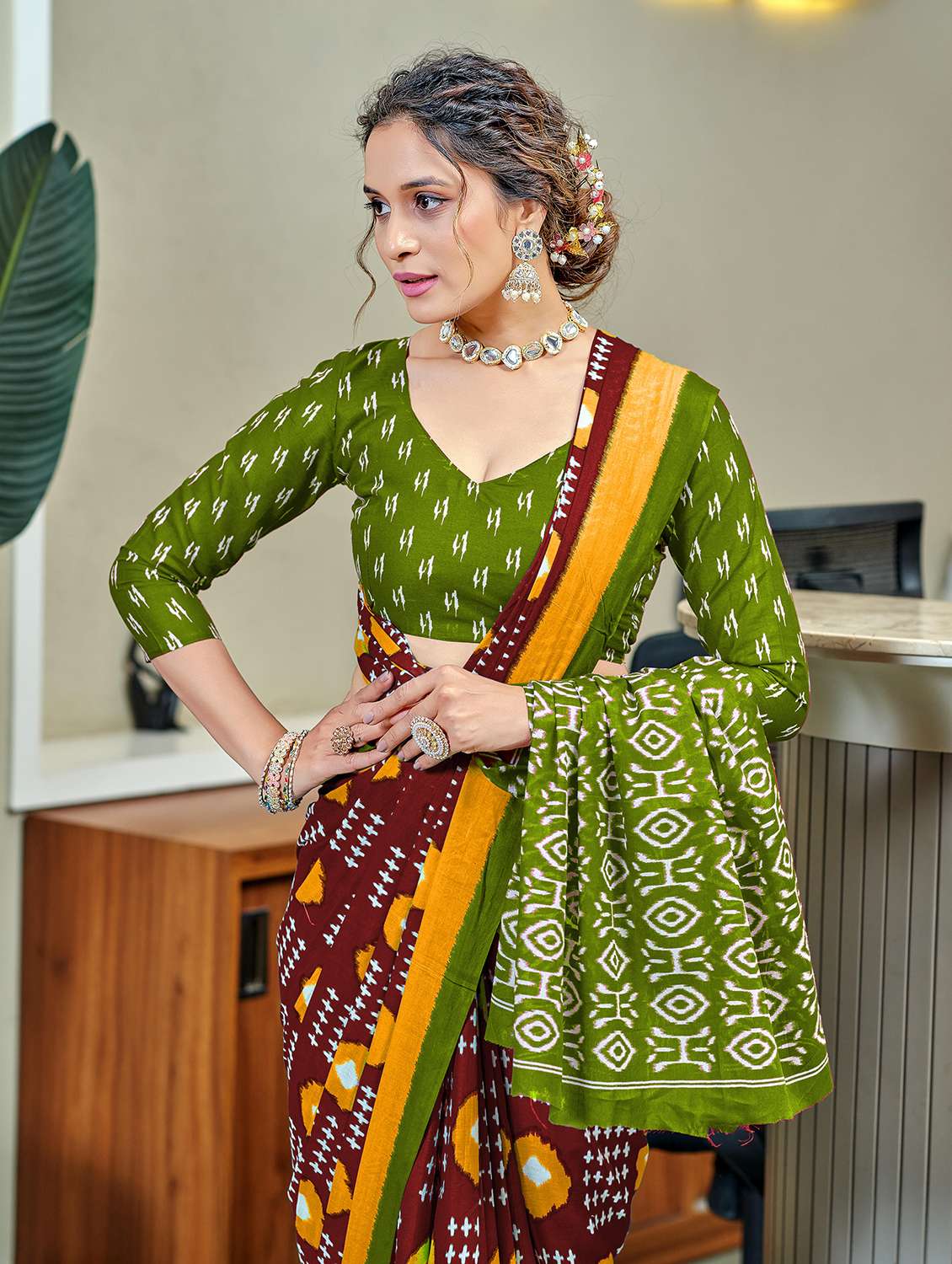 women printed casual wear saree with blouse - 22328694 -  Standard Image - 2