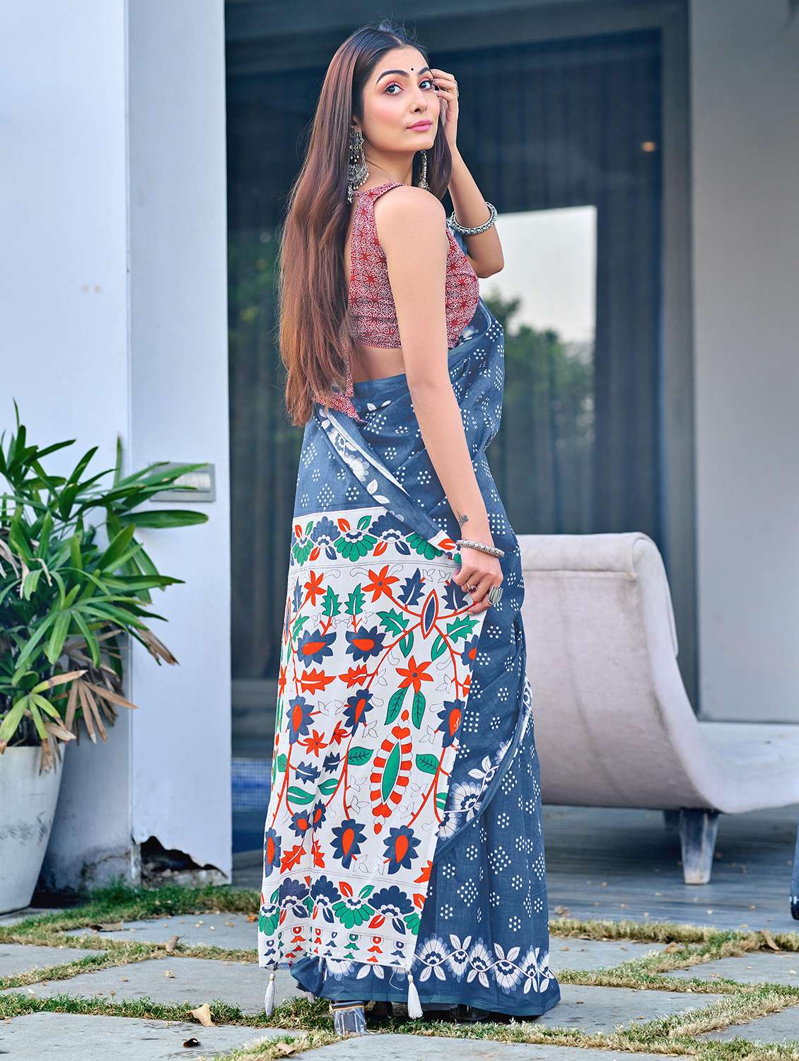 women printed casual wear saree with blouse - 22328700 -  Standard Image - 2