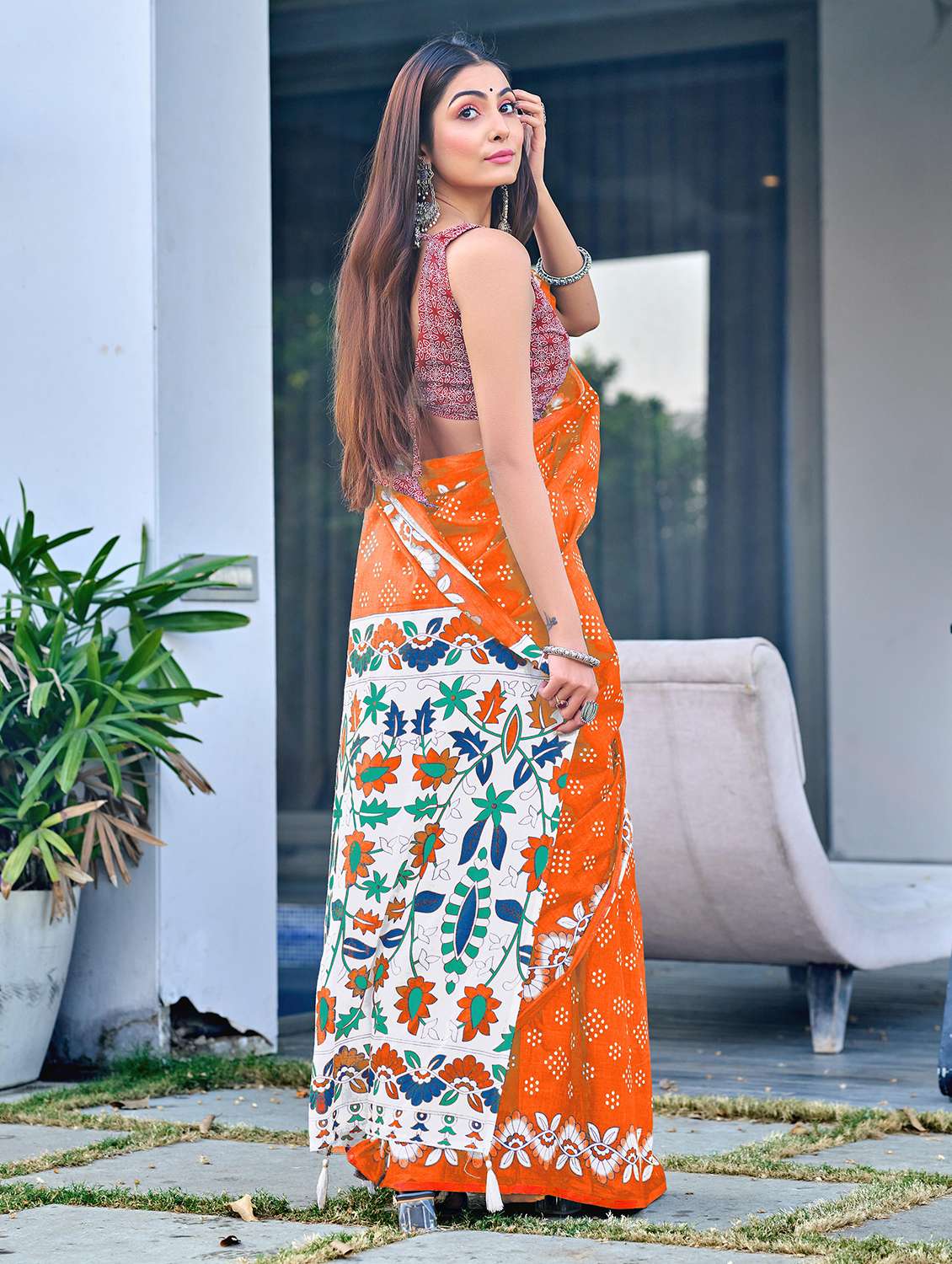Women Printed Casual Wear Saree With Blouse - 22328702 -  Standard Image - 2