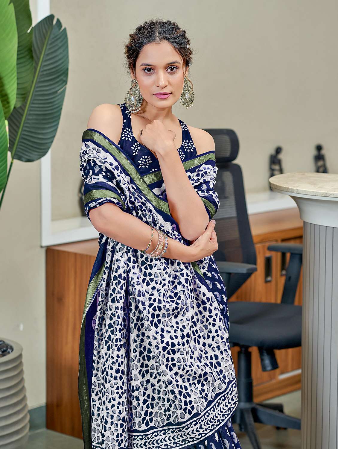 women printed casual wear saree with blouse - 22328742 -  Standard Image - 2