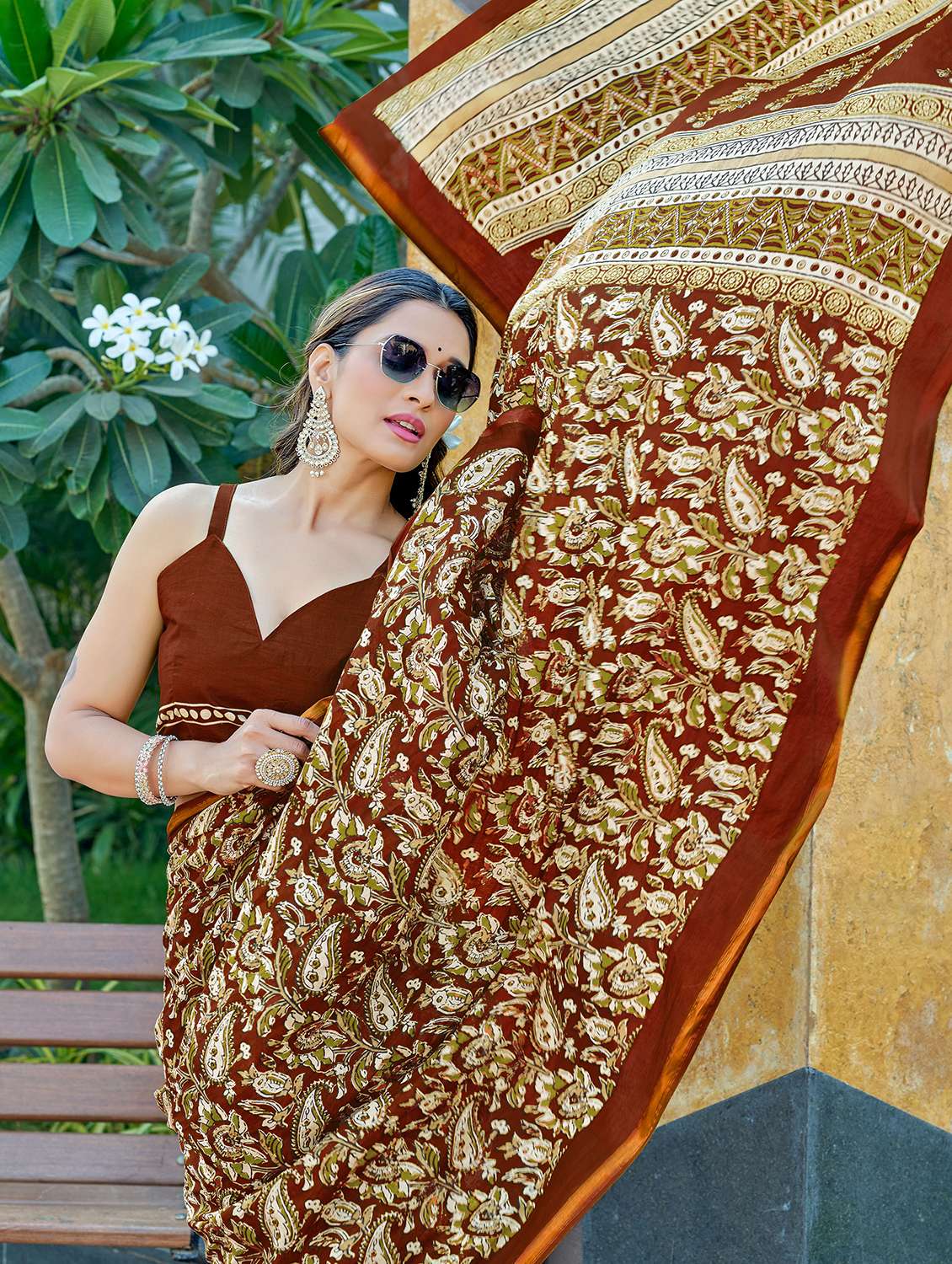 women printed casual wear saree with blouse - 22328763 -  Standard Image - 2