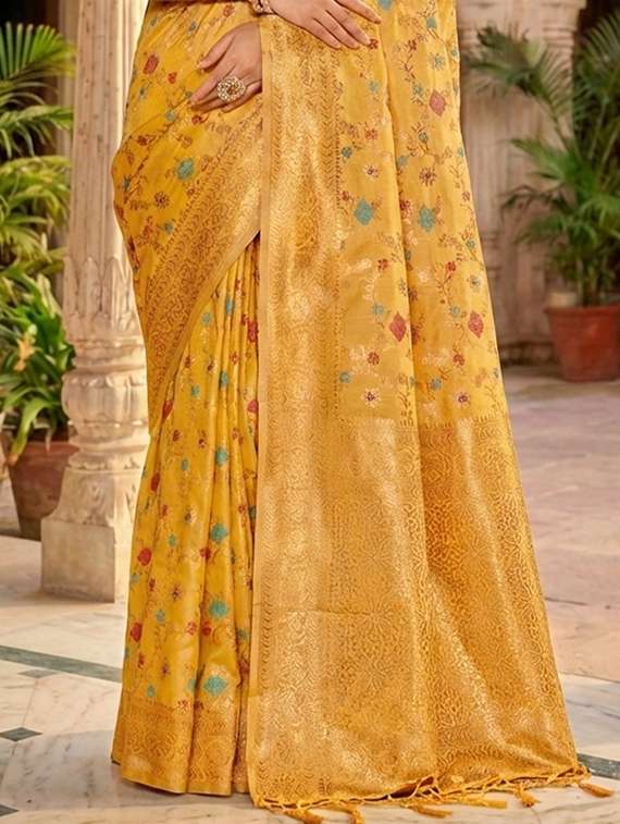 women self design banarasi saree with blouse - 22329299 -  Standard Image - 2