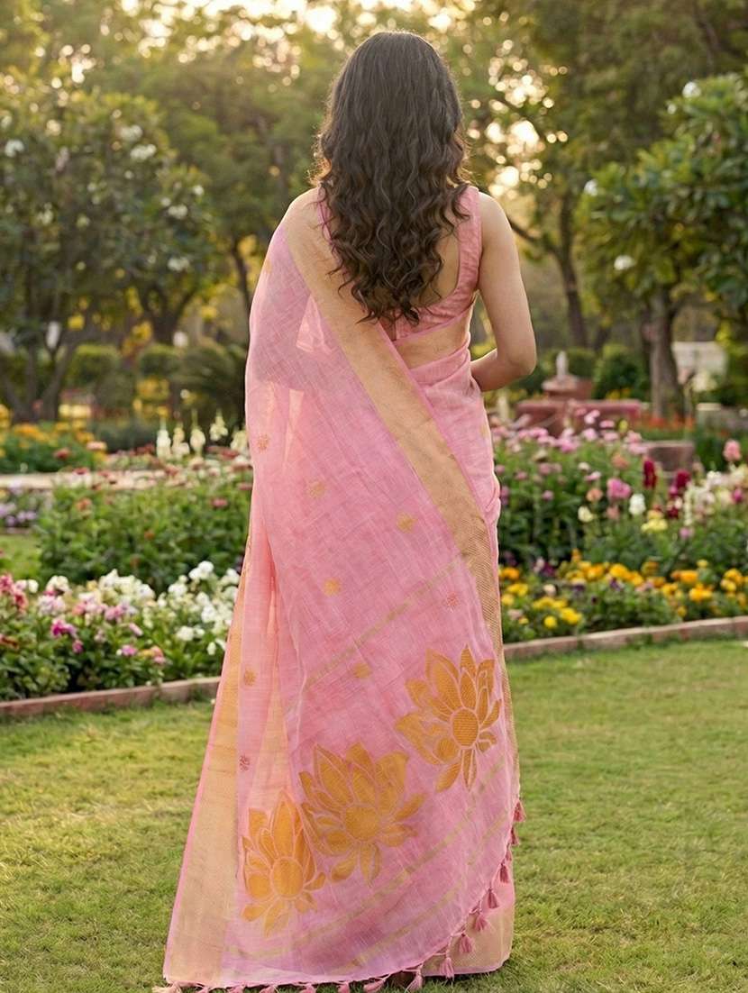 women self design handloom saree with blouse - 22329347 -  Standard Image - 2