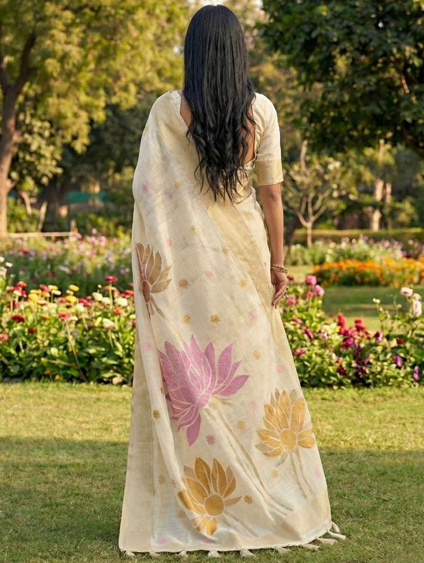 women self design handloom saree with blouse - 22329349 -  Standard Image - 2