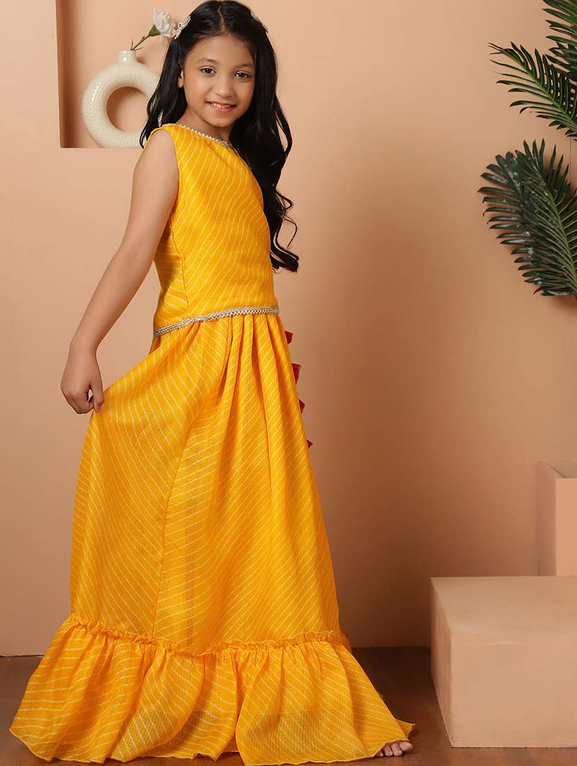 girls printed sleeveless lehenga and choli set - 22329504 -  Standard Image - 2