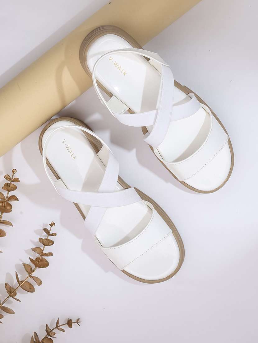 women solid back strap sandals