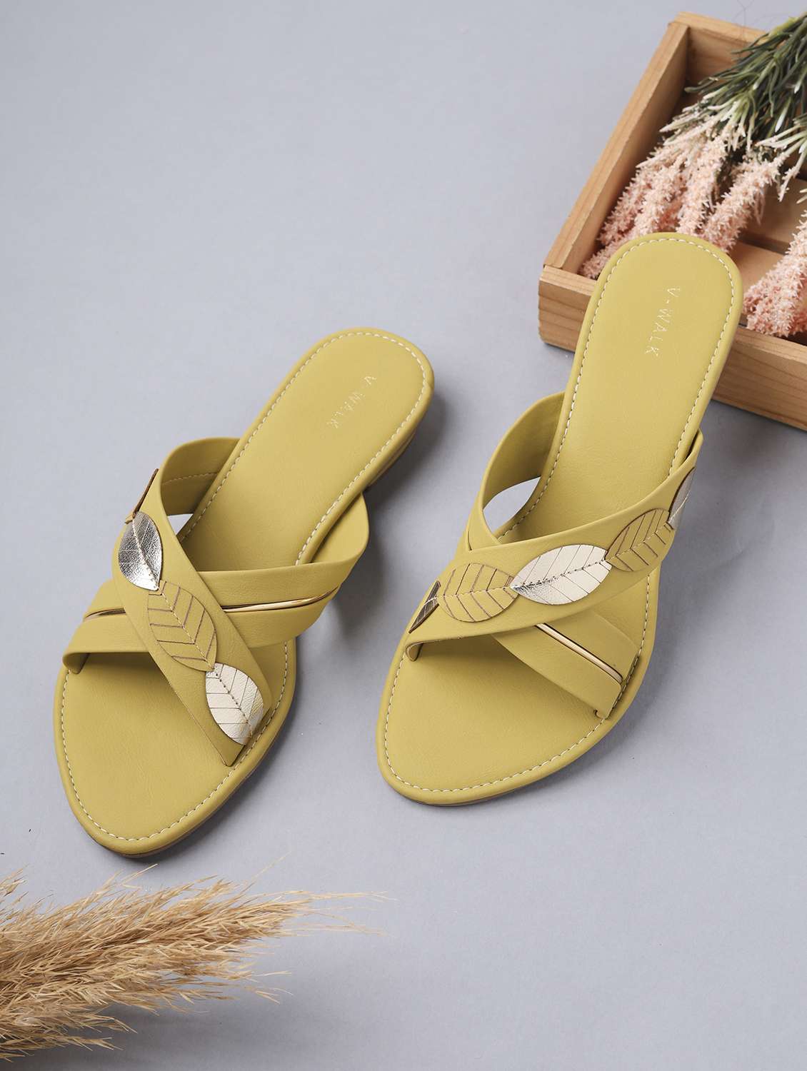 women slip on flat sandals