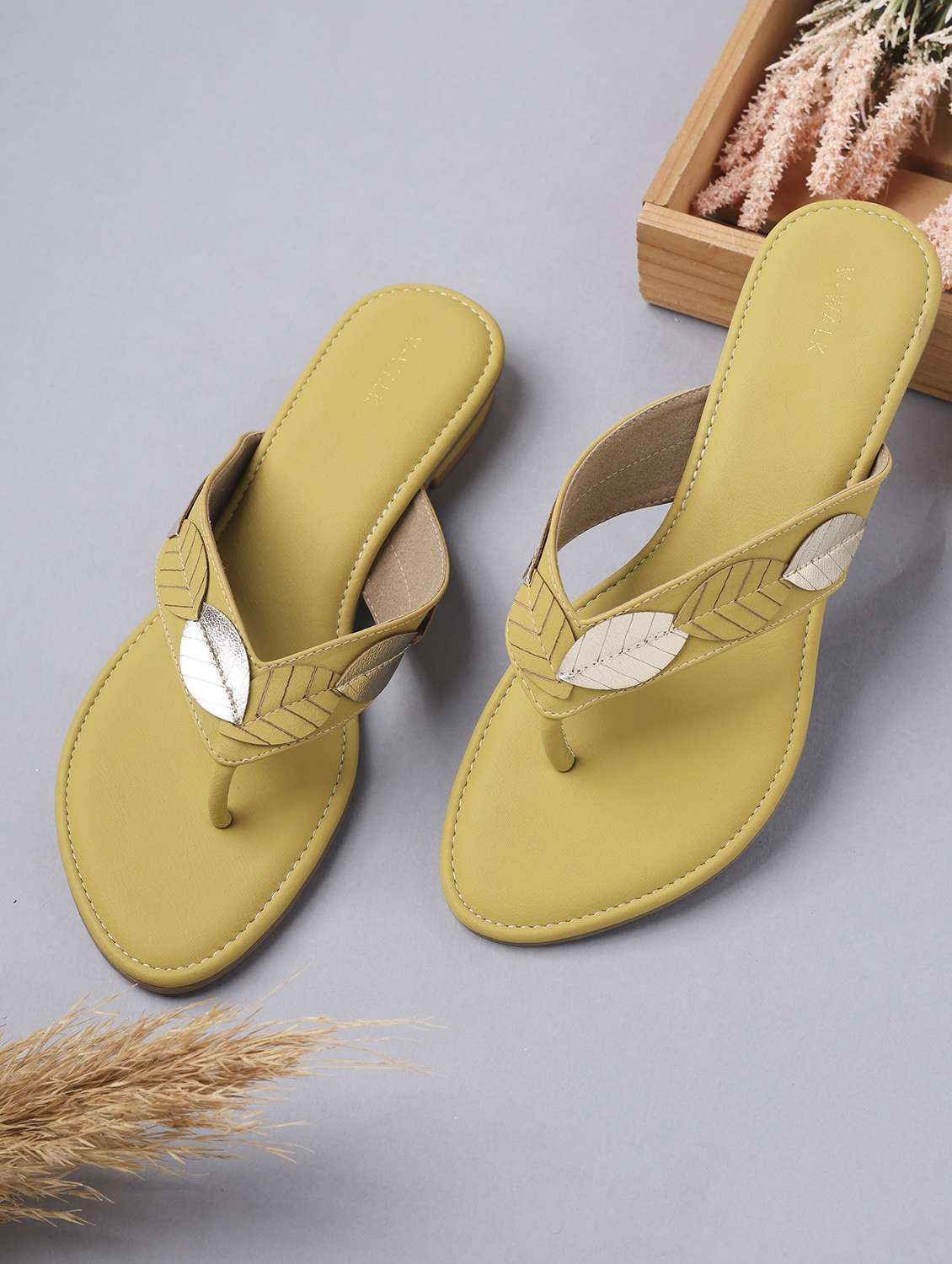 women slip on flat sandals