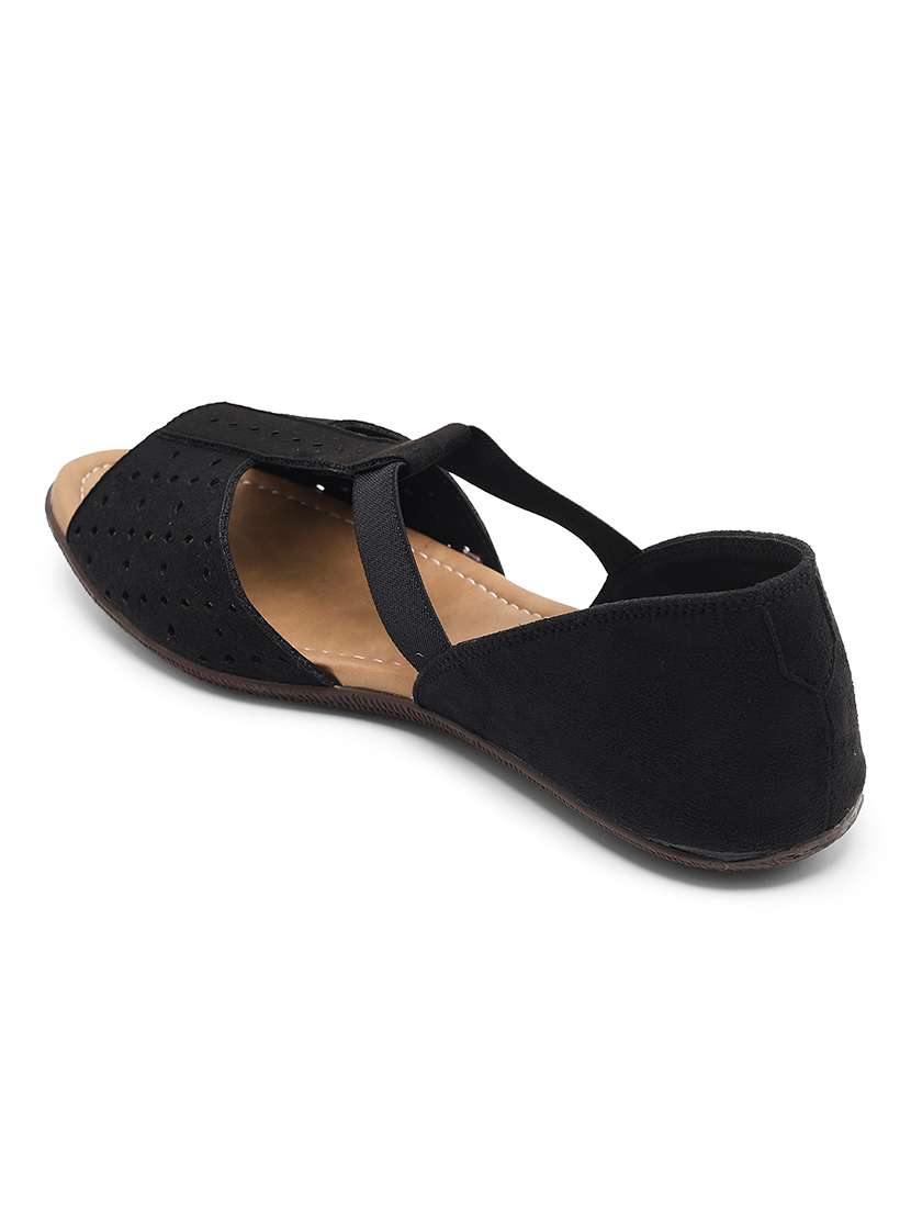 Women Solid Slip On Flat Sandal - 22331827 -  Standard Image - 2