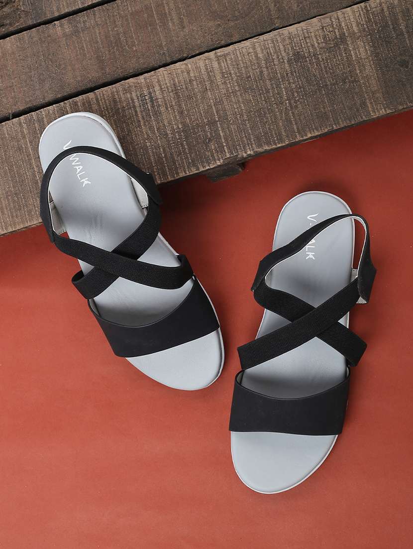 women solid back strap flat sandal