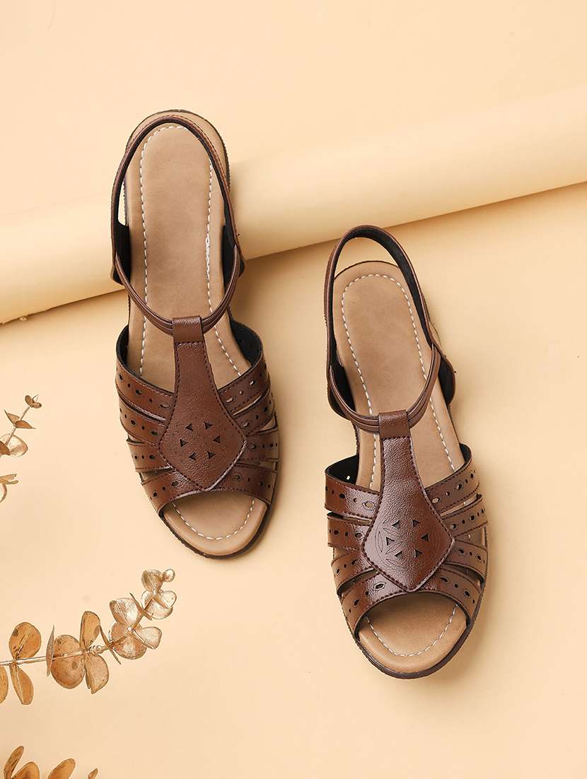 women solid slip on flat sandal