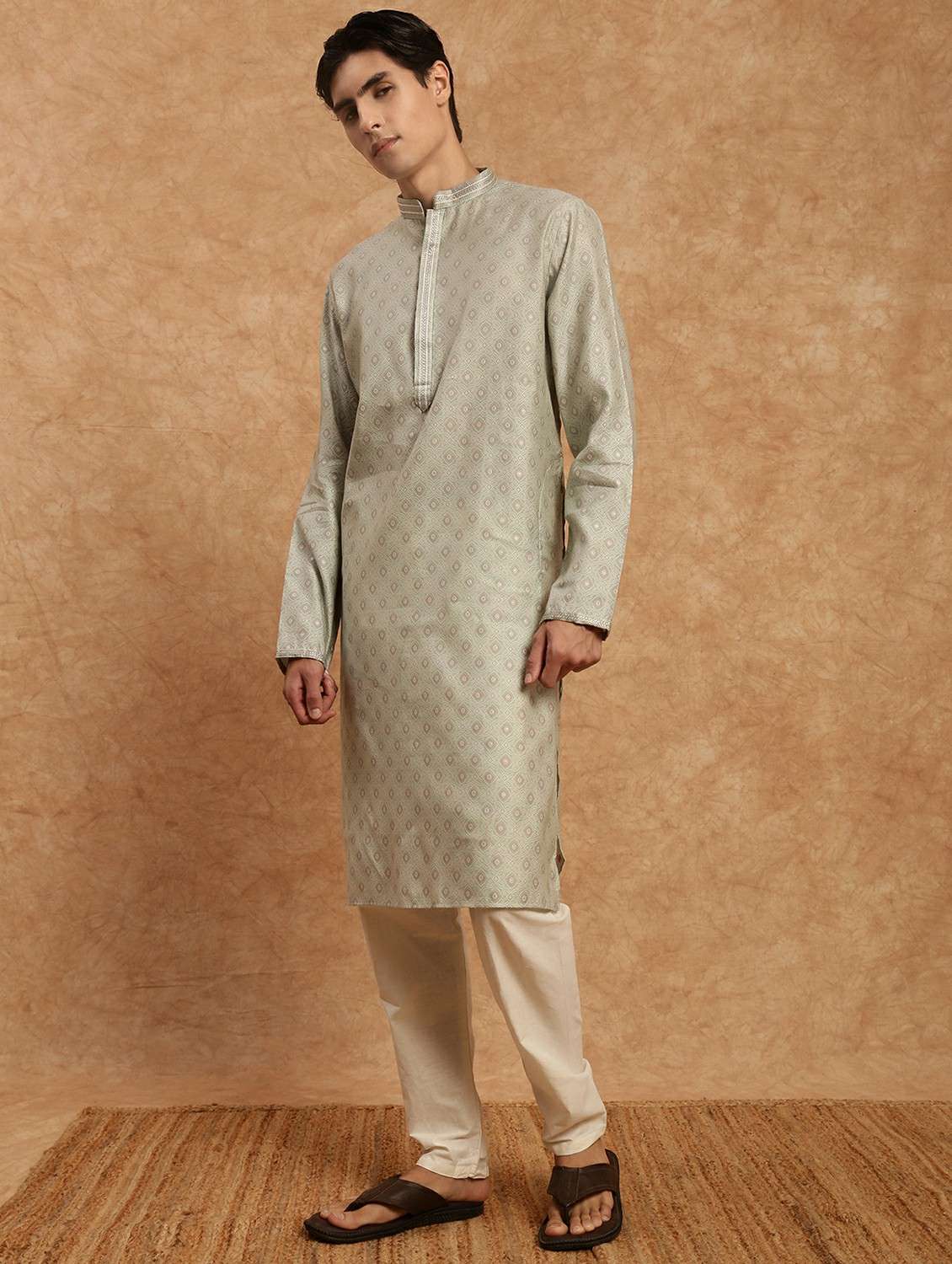 men self design mandarin neck long kurta - 22332078 -  Standard Image - 2