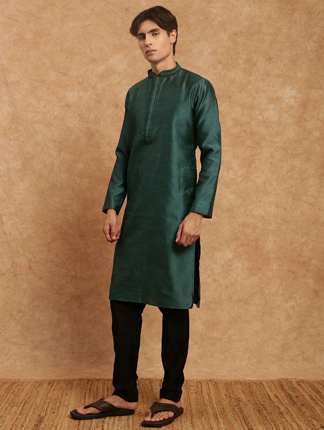 men self design mandarin neck long kurta - 22332199 -  Standard Image - 2