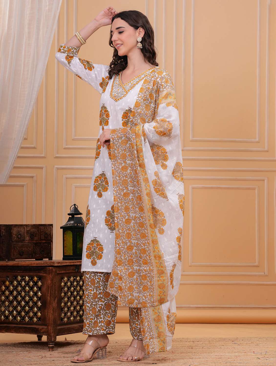 women printed v neck kurta pant with dupatta set - 22332262 -  Standard Image - 2