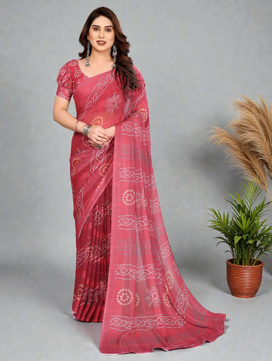 women printed casual wear saree with blouse