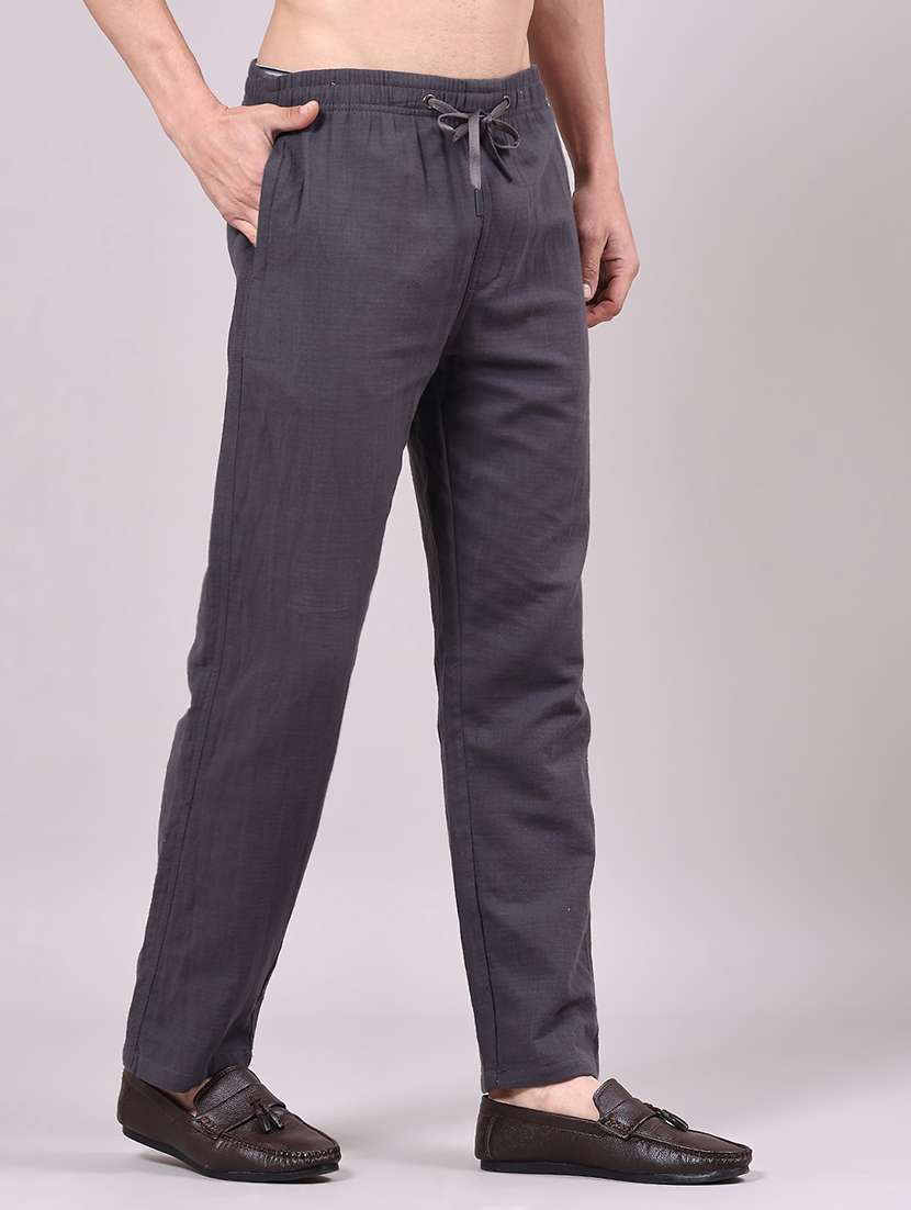 men solid mid rise regular fit casual trouser