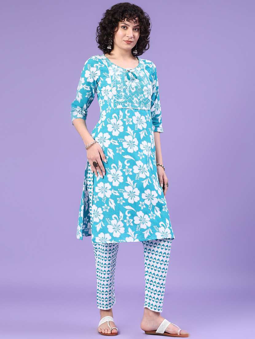 women floral three quarter sleeve kurta pant with dupatta set - 22335534 -  Standard Image - 2