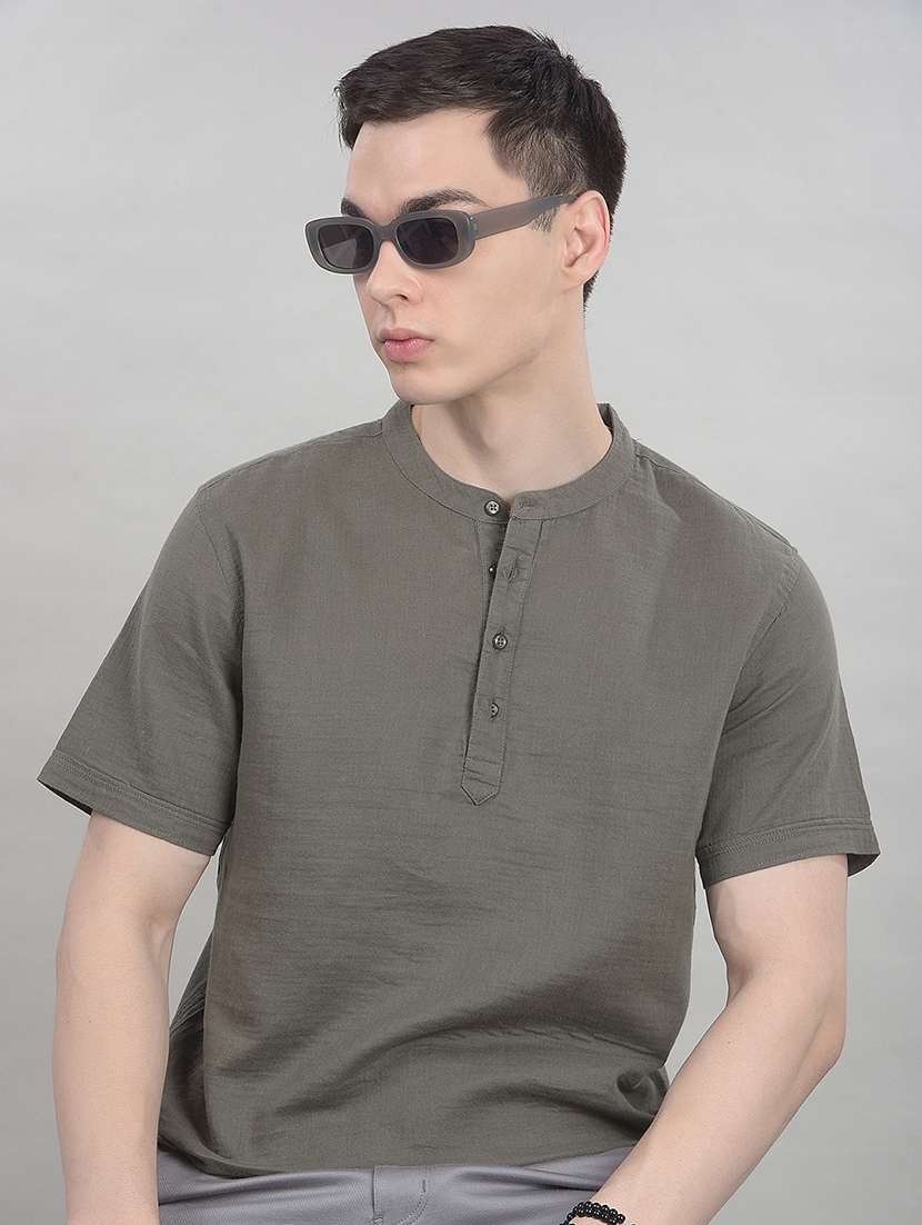 men solid mandarin neck short kurta
