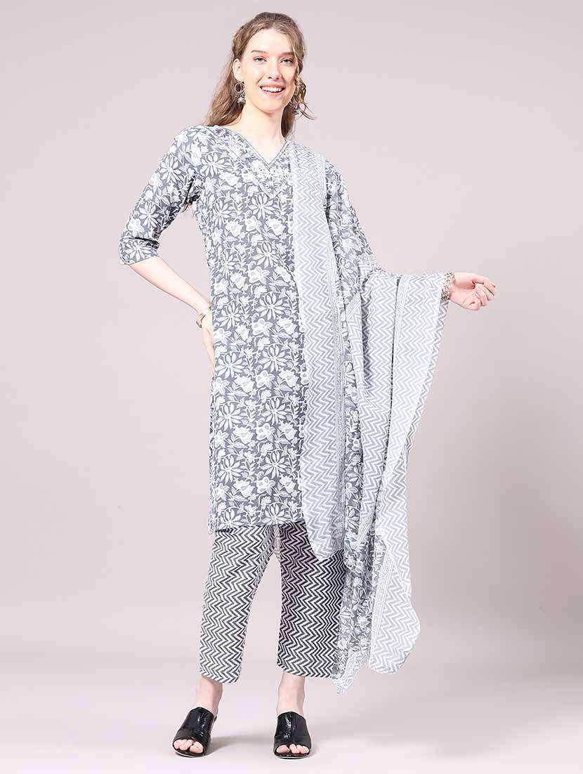 women floral three quarter sleeve kurta pant with dupatta set - 22336711 -  Standard Image - 2