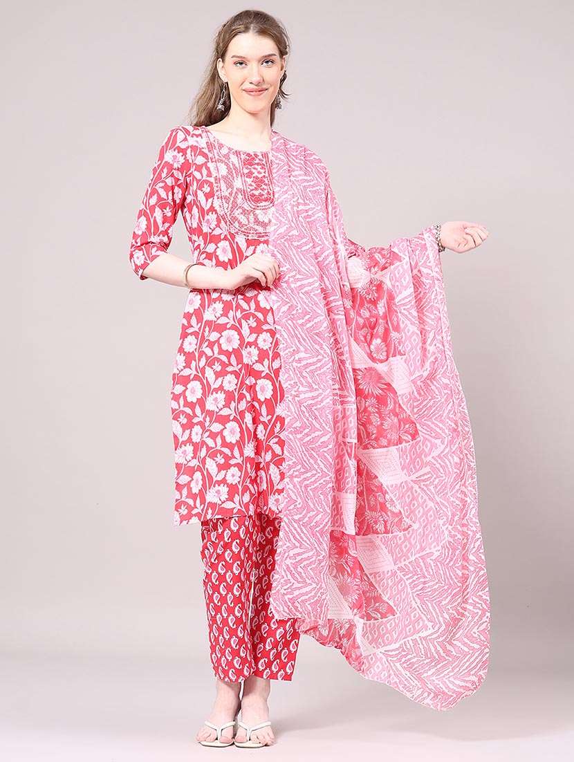 women floral three quarter sleeve kurta pant with dupatta set