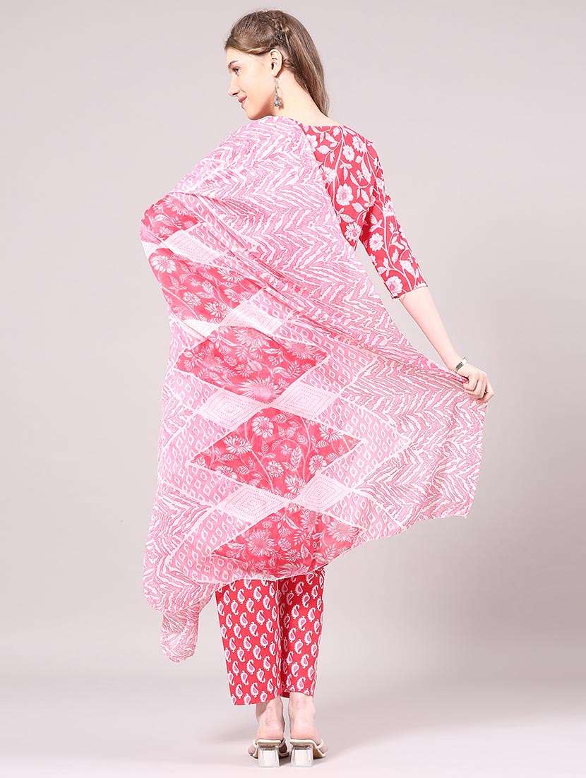 women floral three quarter sleeve kurta pant with dupatta set - 22336715 -  Standard Image - 2
