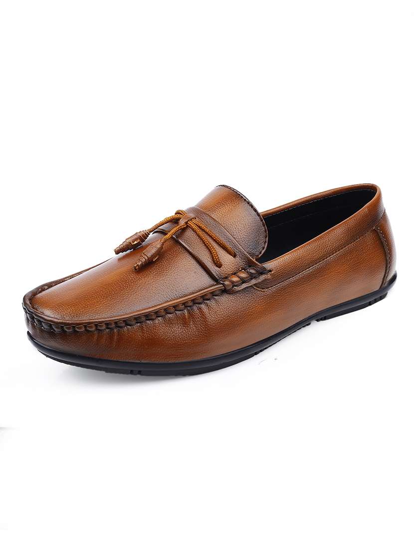 men solid slip on tassel details loafer - 22337708 -  Standard Image - 2
