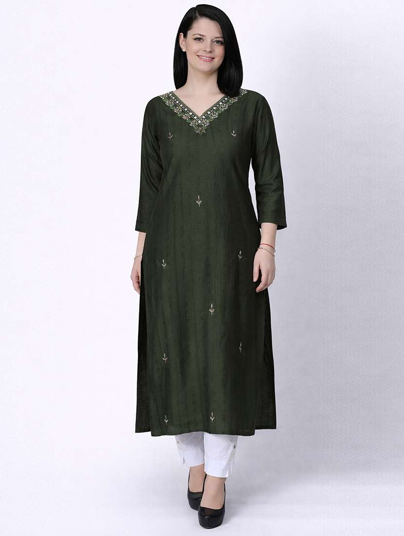 women self design three quarter sleeve straight kurta 