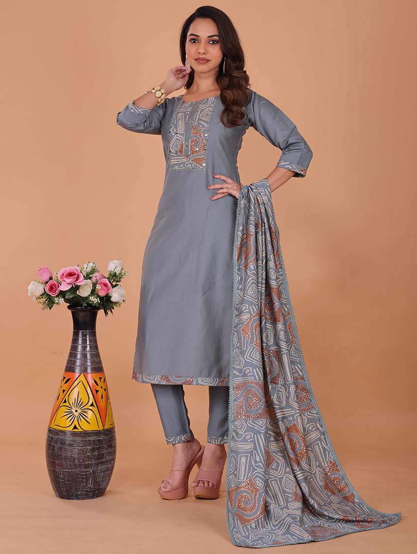 women solid three quarter sleeve kurta pant with dupatta set - 22338071 -  Standard Image - 2