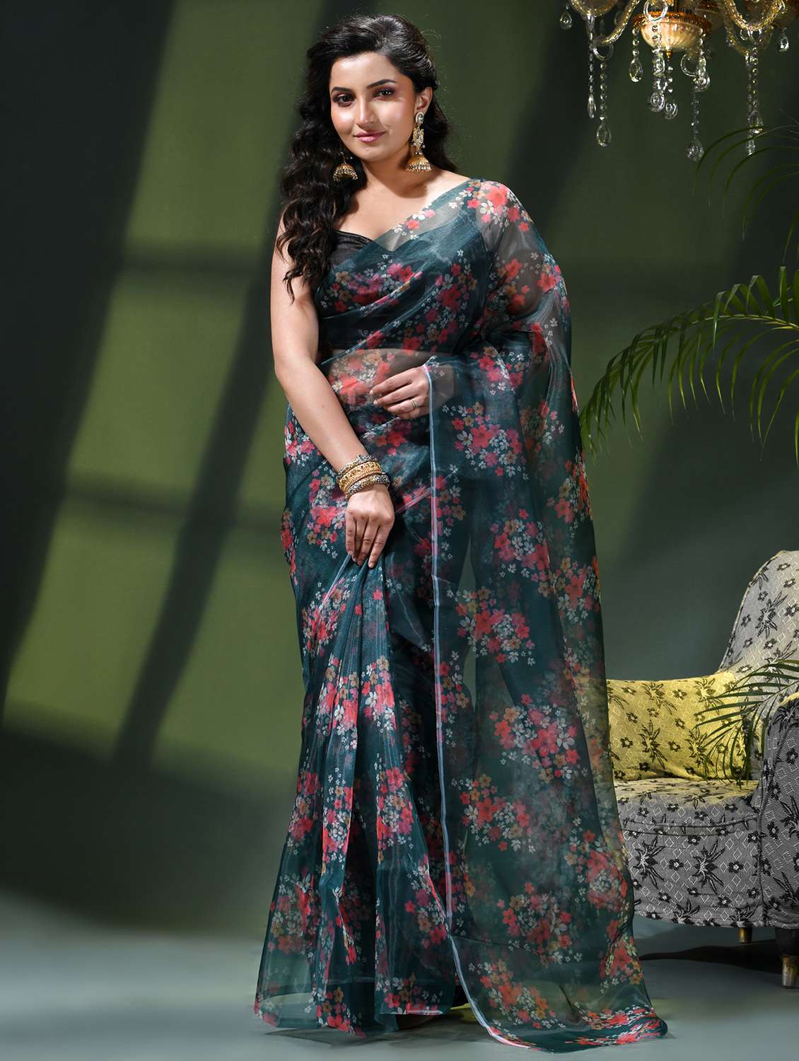 women floral printed saree - 22338197 -  Standard Image - 2