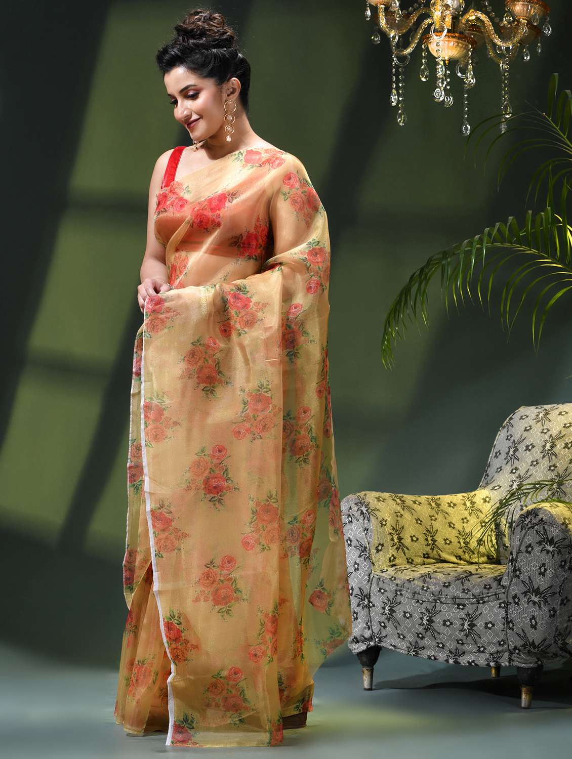 women floral printed saree - 22338204 -  Standard Image - 2