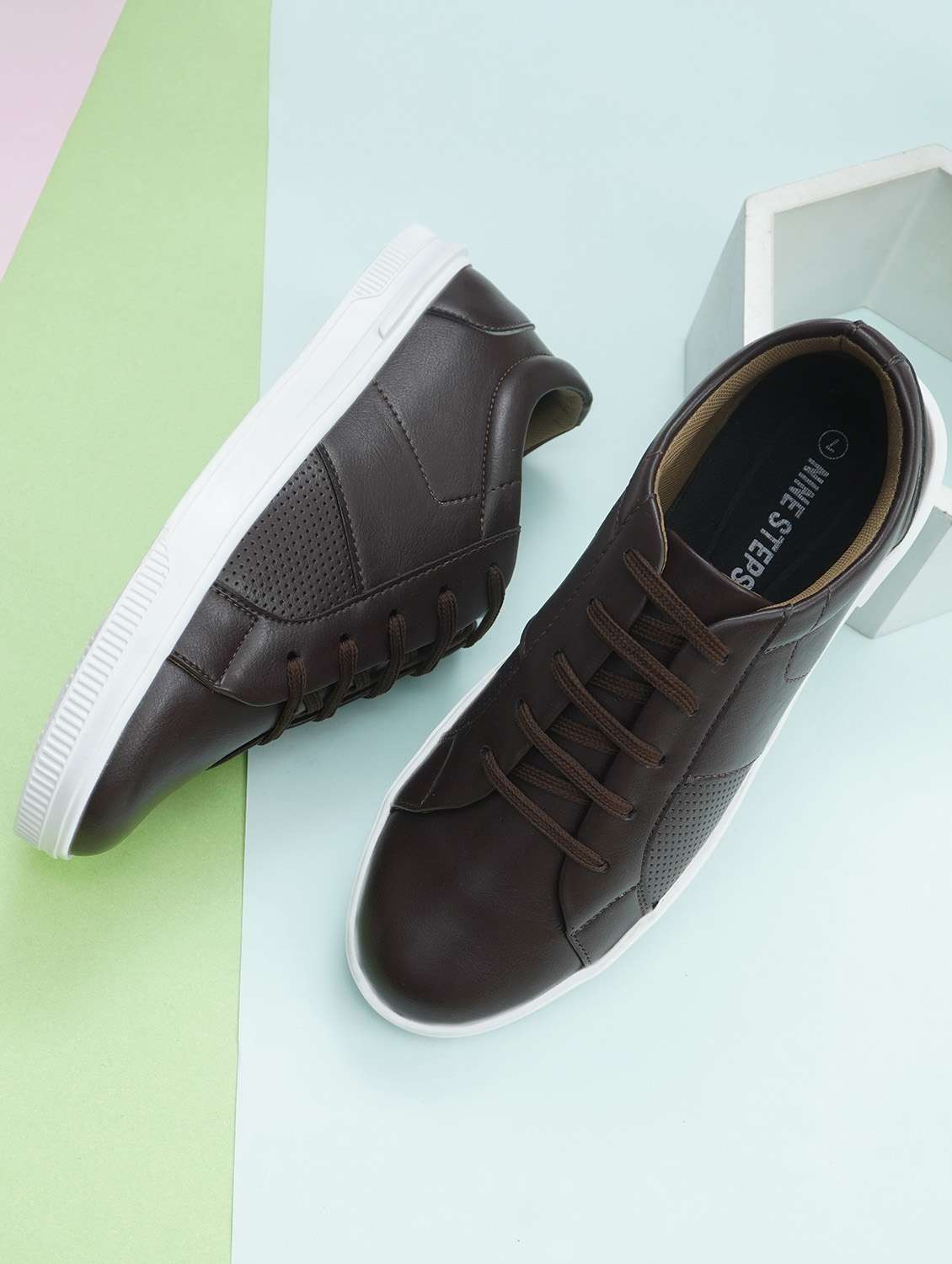 men brown lace-up sneaker