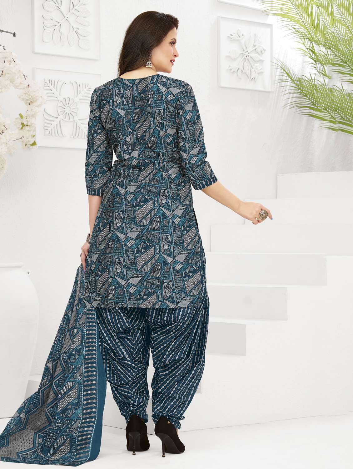 women printed three quarter sleeve kurta patiala with dupatta set - 22339334 -  Standard Image - 2