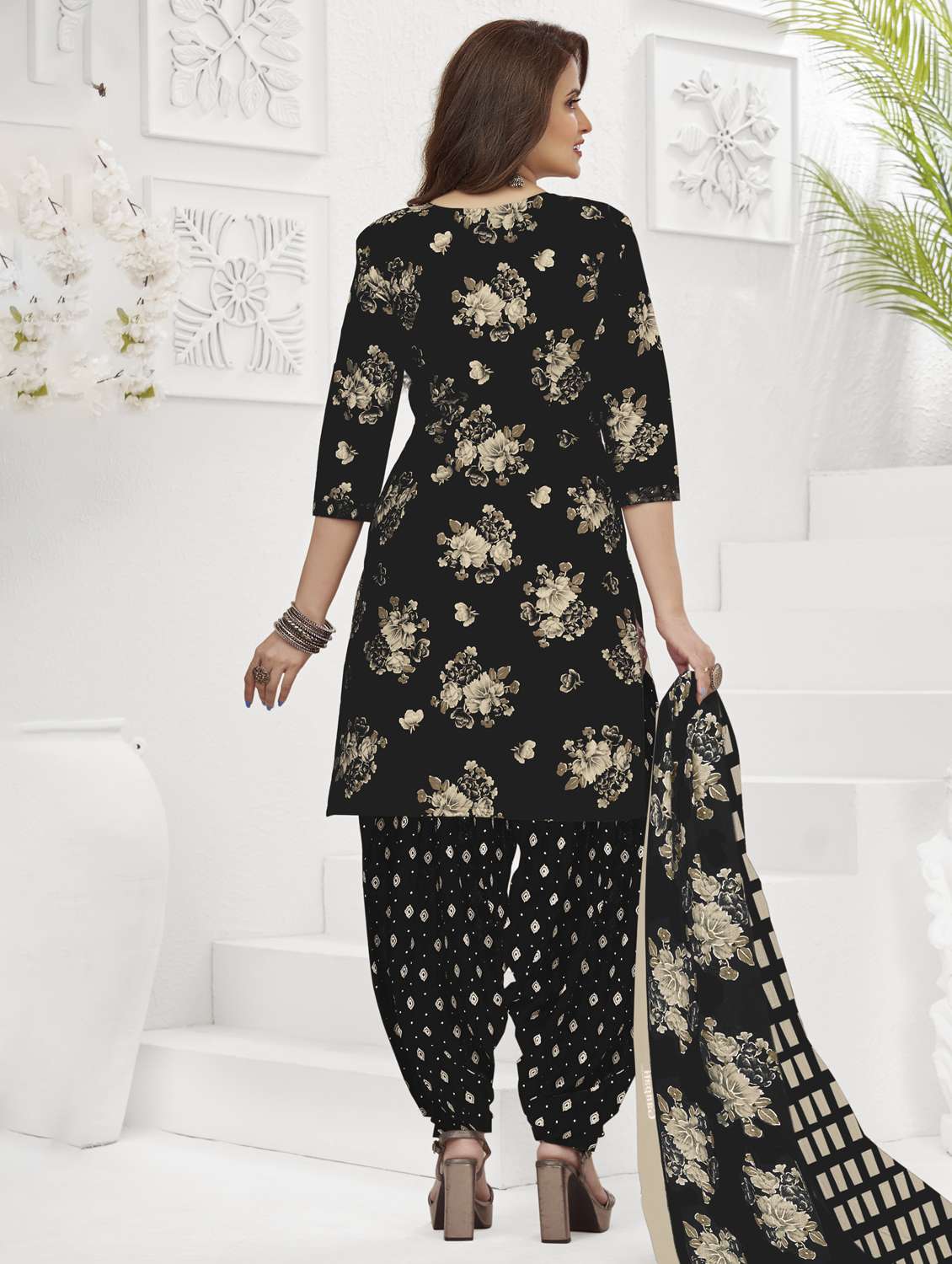 women printed three quarter sleeve kurta patiala with dupatta set - 22339350 -  Standard Image - 2