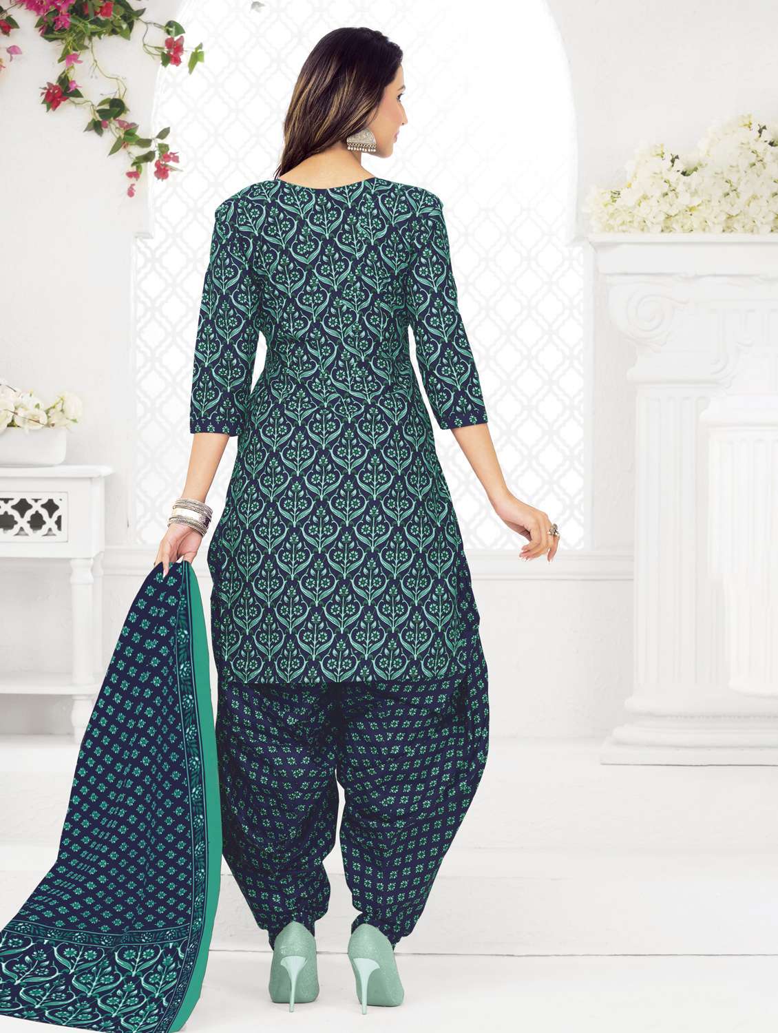 women printed three quarter sleeve kurta patiala with dupatta set - 22339358 -  Standard Image - 2