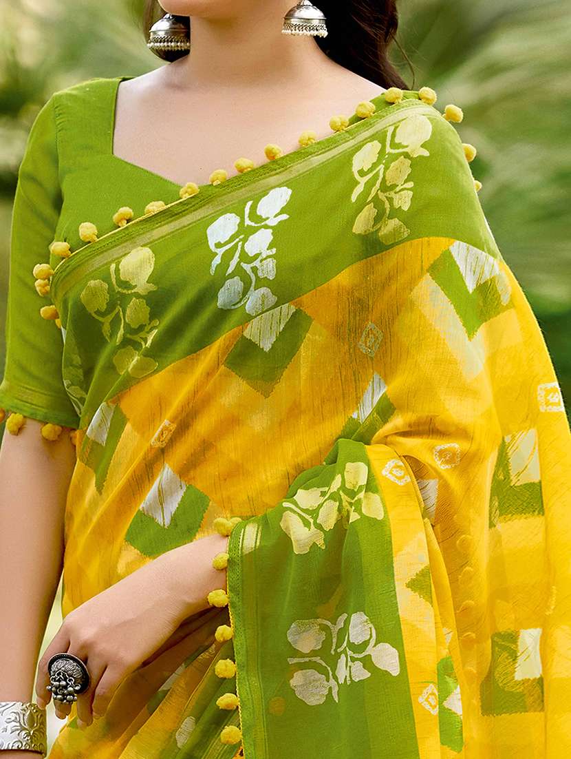 women printed casual wear saree with blouse - 22339482 -  Standard Image - 2