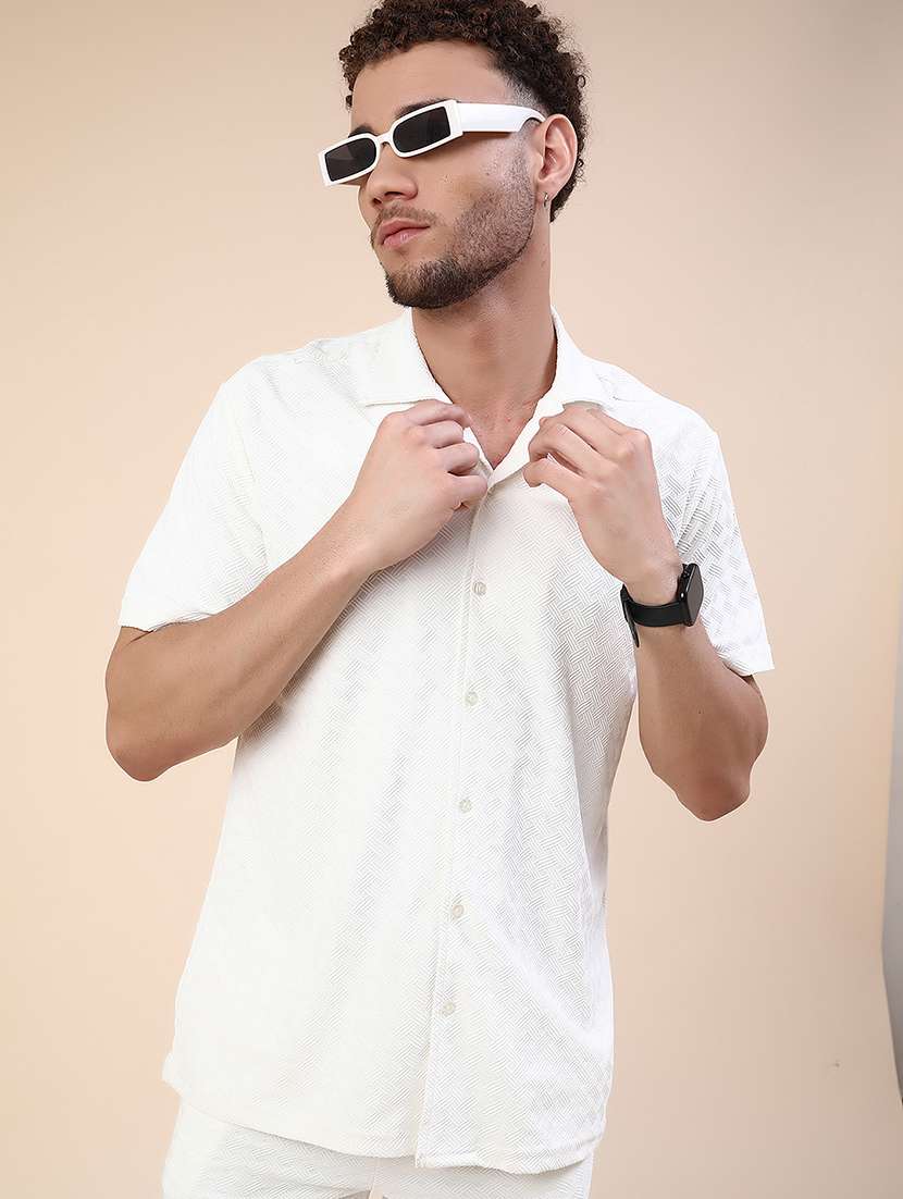 men self design short sleeve shorts & shirt co-ord set