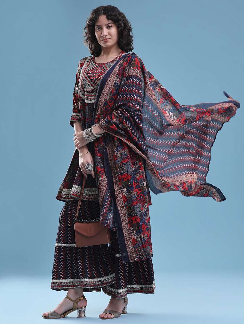 women printed three quarter sleeves kurta sharara set with dupatta