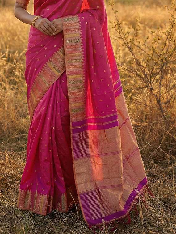 women self design banarasi saree with blouse - 22340712 -  Standard Image - 2