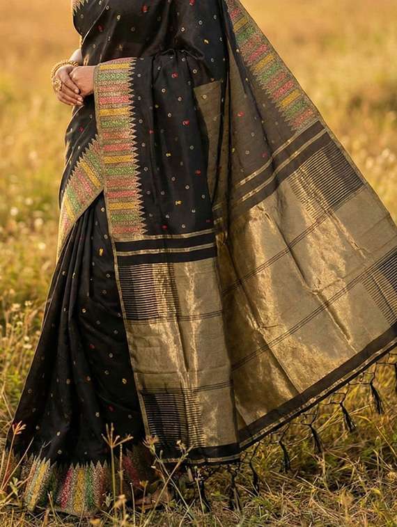 women self design banarasi saree with blouse - 22340713 -  Standard Image - 2