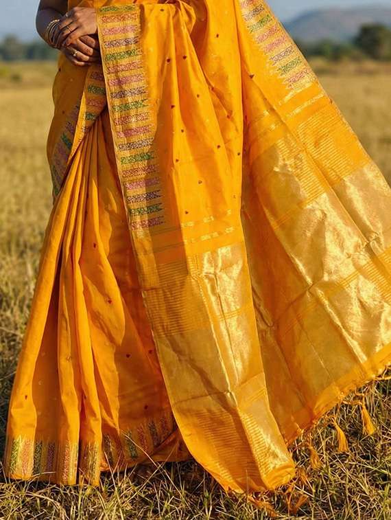 women self design banarasi saree with blouse - 22340714 -  Standard Image - 2