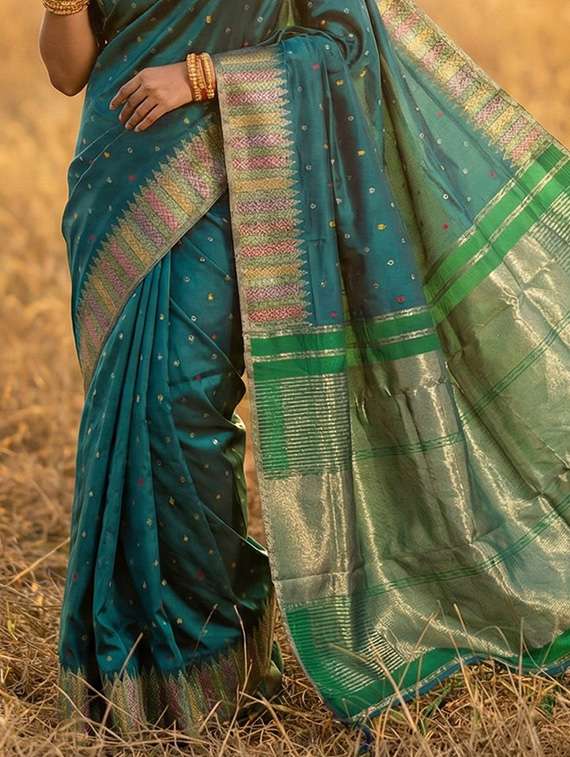 women self design banarasi saree with blouse - 22340715 -  Standard Image - 2