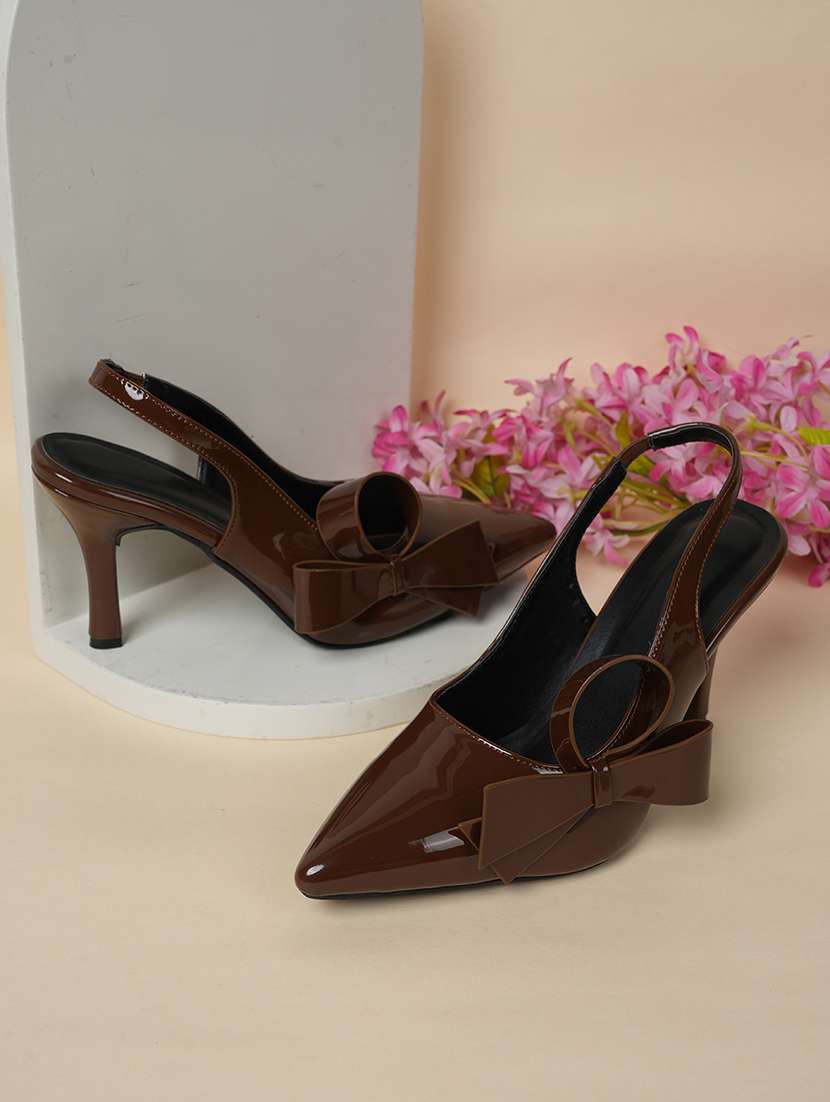 women solid back strap sandals