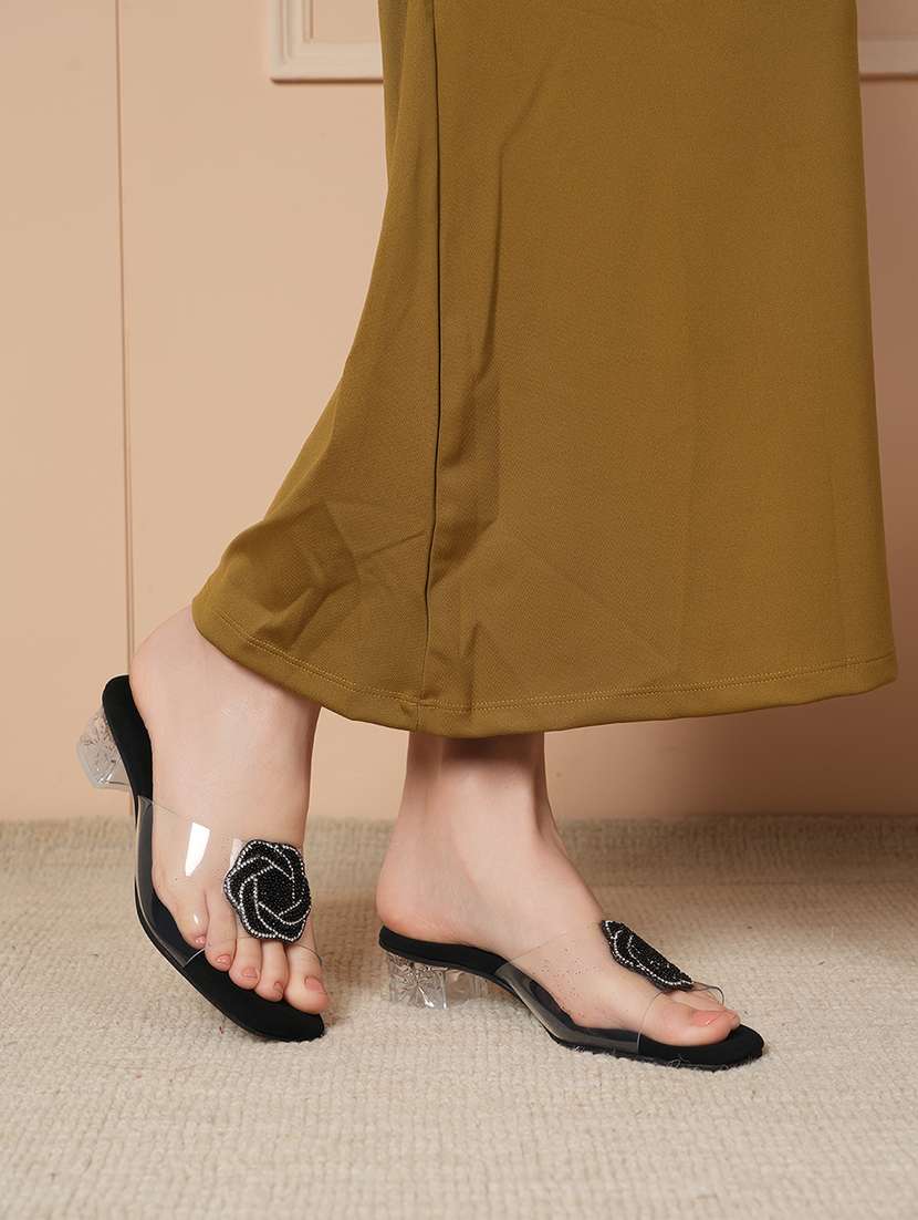Women Solid Slip On Sandals - 22341147 -  Standard Image - 2