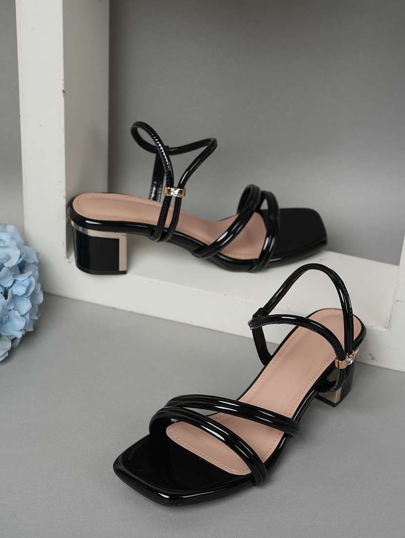 women solid back strap sandals