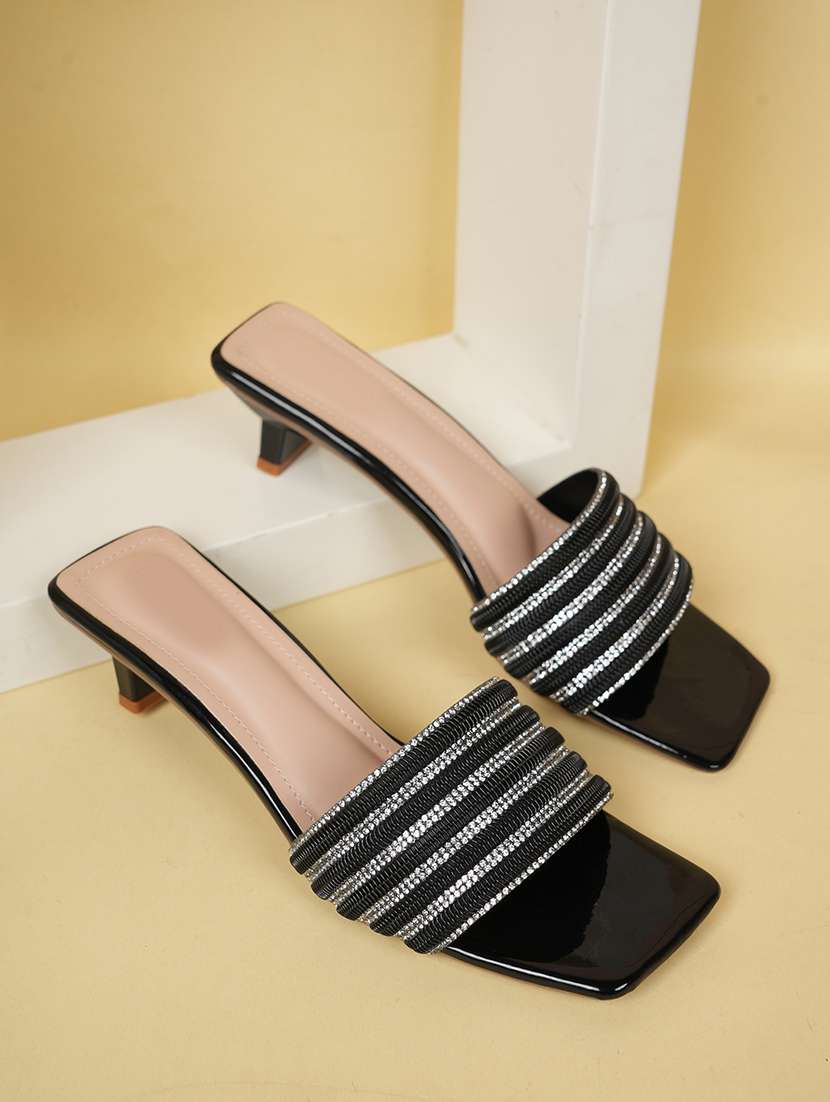 women slip on sandals