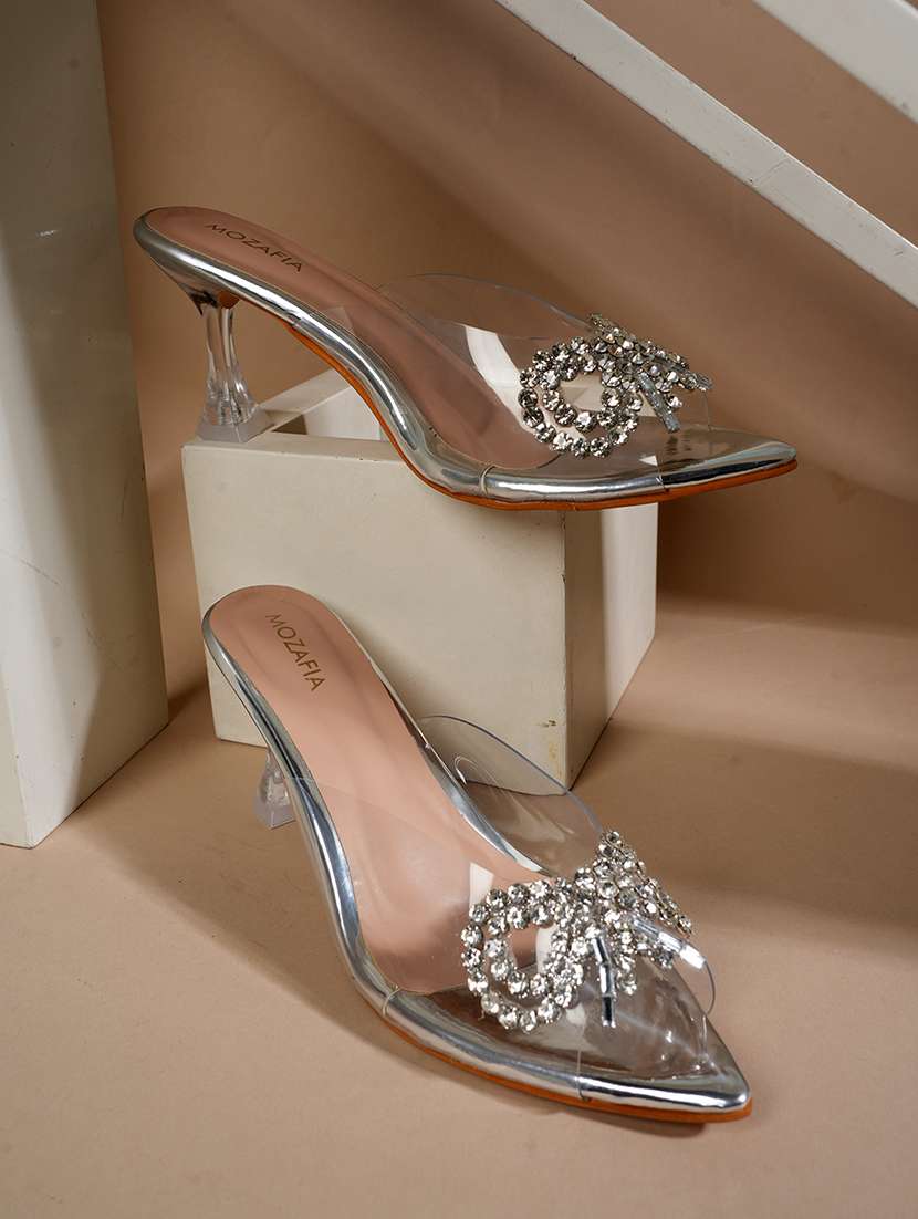 women slip on sandals