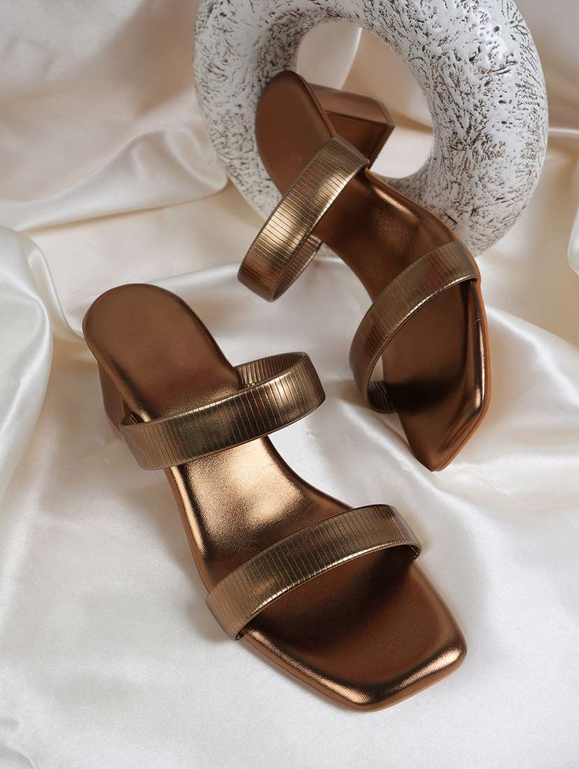 women slip on sandals