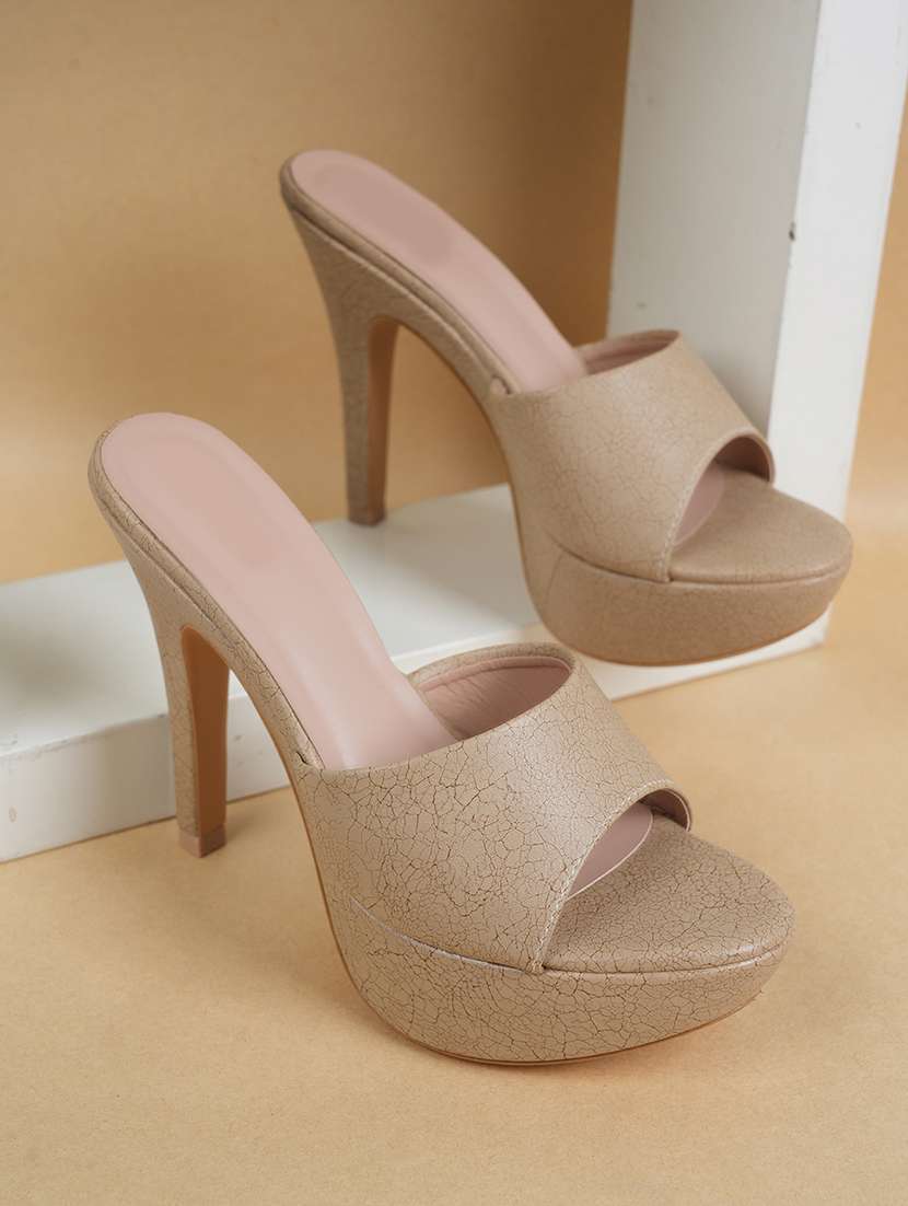 women slip on sandals