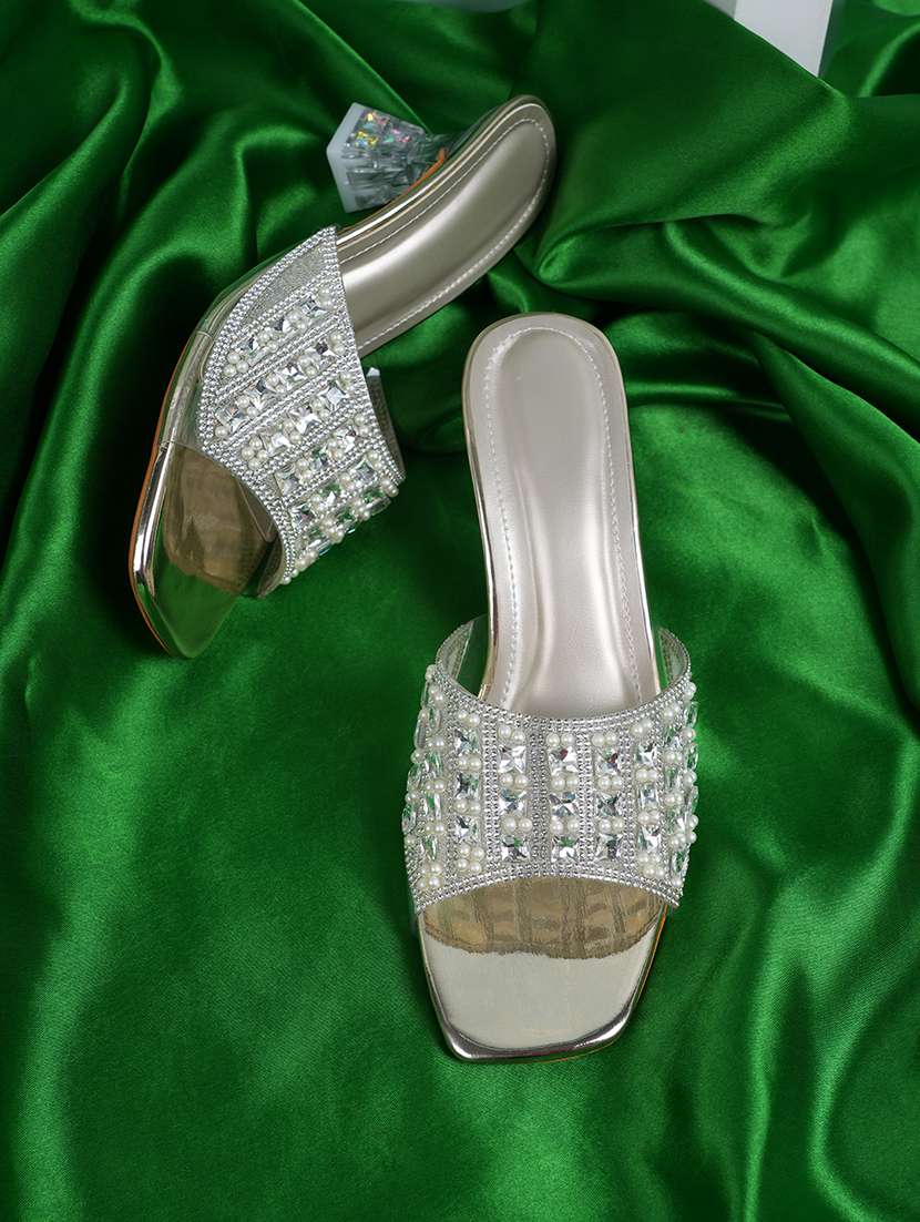 women slip on sandals